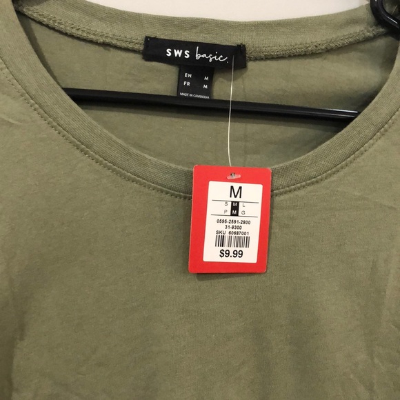 BNWT green long sleeve top - Picture 2 of 2